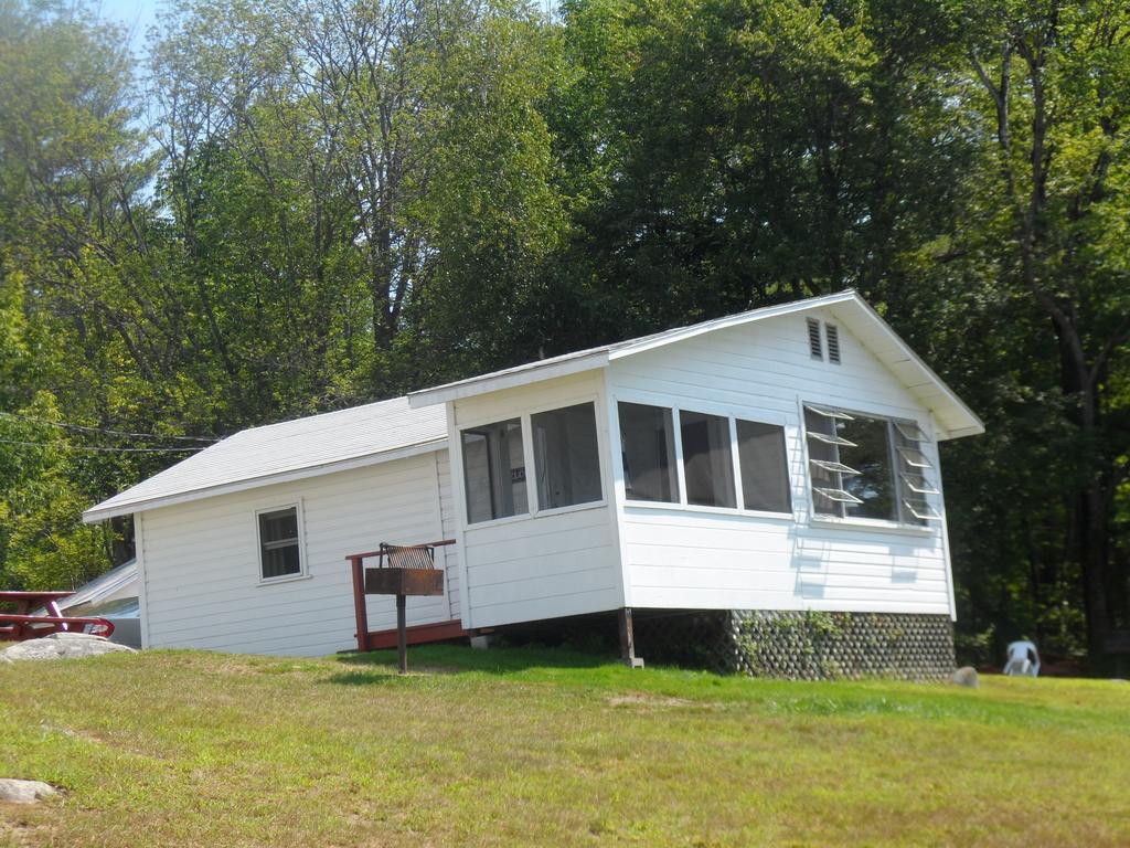 White Oak Motel & Cottages Holderness Bagian luar foto