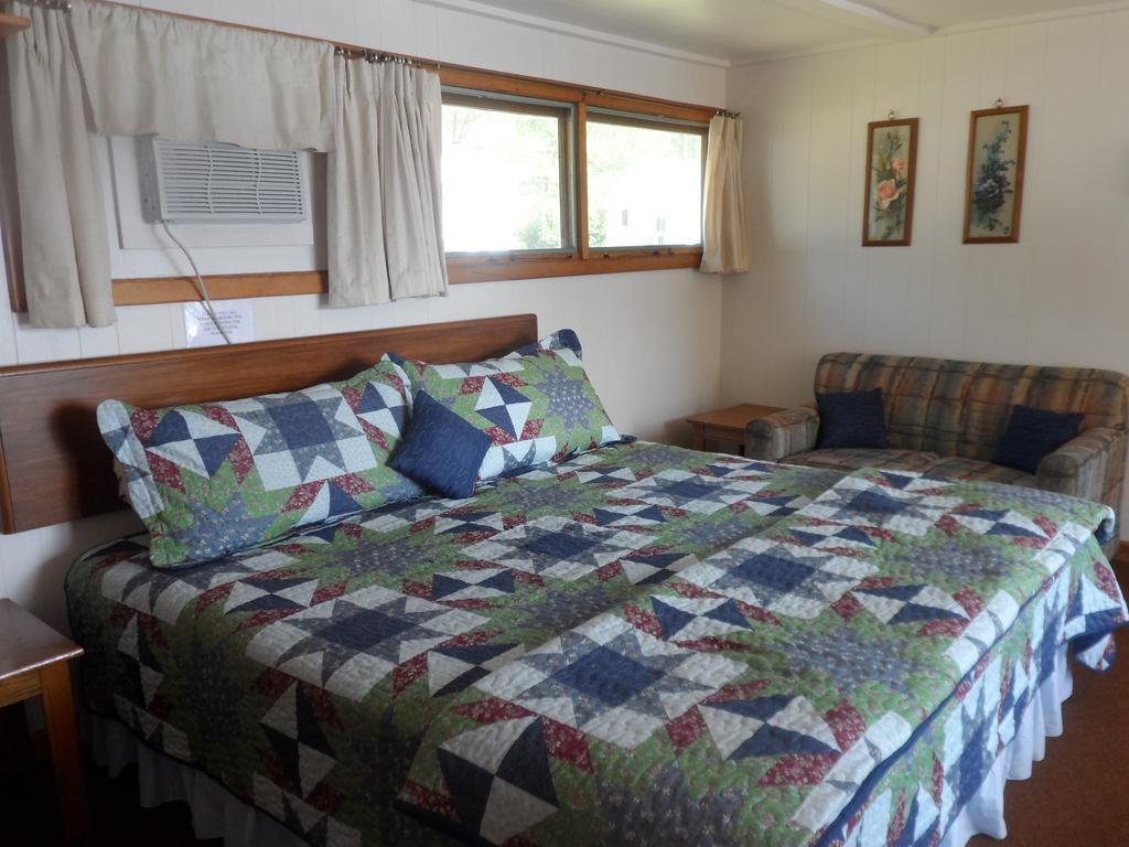 White Oak Motel & Cottages Holderness Ruang foto